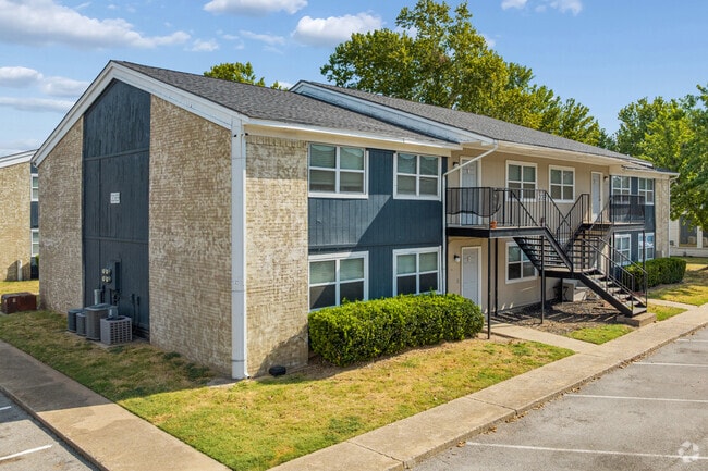 Building Photo - Charleston Apartments