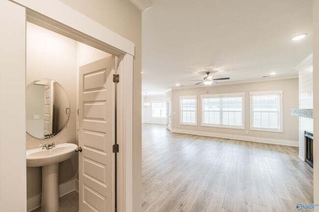Foto del edificio - 117 Harper Ln