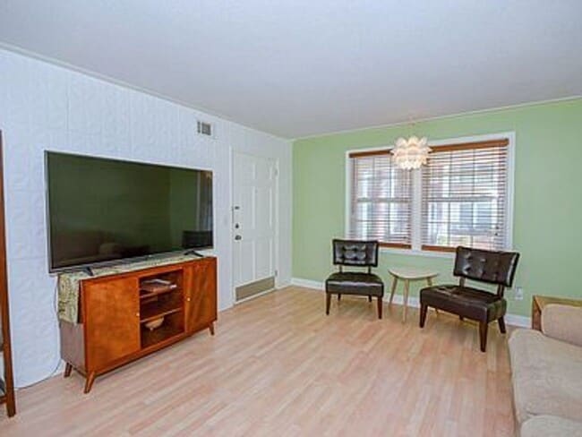 Building Photo - 1700 Dalloz Rd
