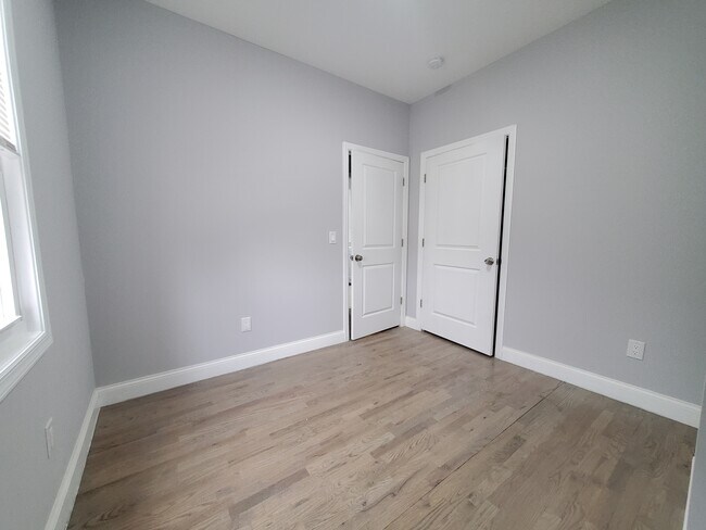 Unit 2 - 233 Bayview Ave