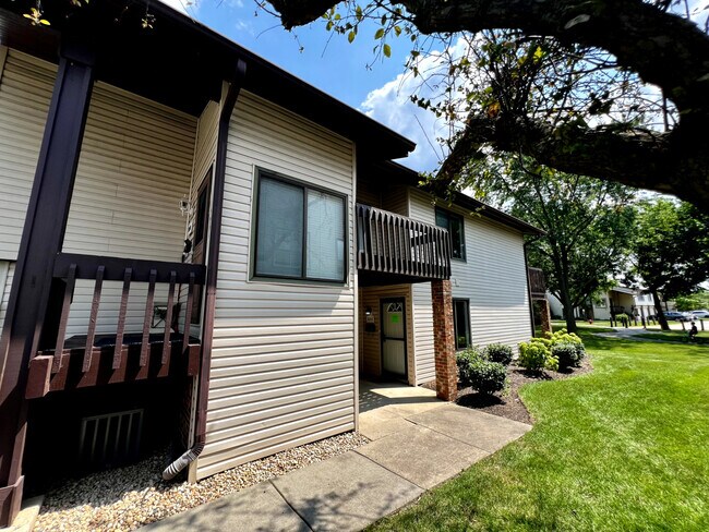 Foto del edificio - 1335 Kingsbury Dr