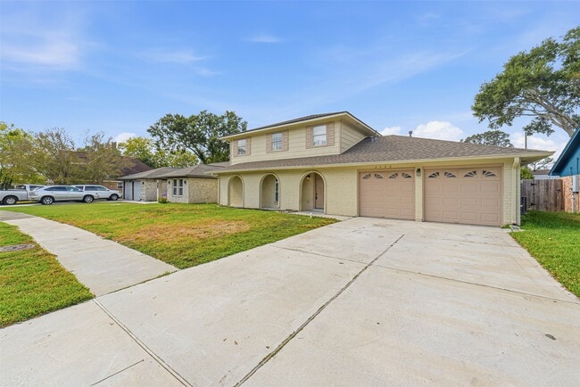 Foto del edificio - 2406 Joel Wheaton Rd