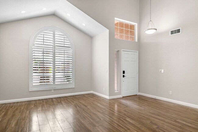 Foto del edificio - 9348 E Wood Dr