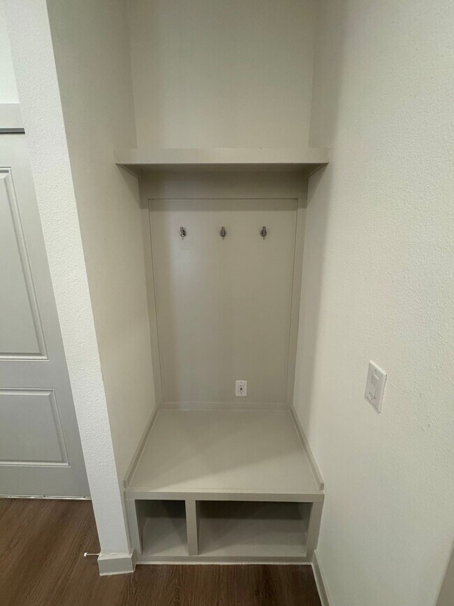 Foto del edificio - 4485 S Preston Rd