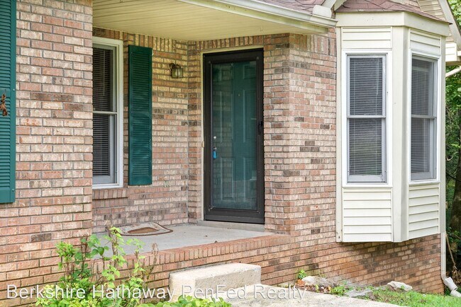 Building Photo - 3 br, 2 bath House - 360 Erie Dr