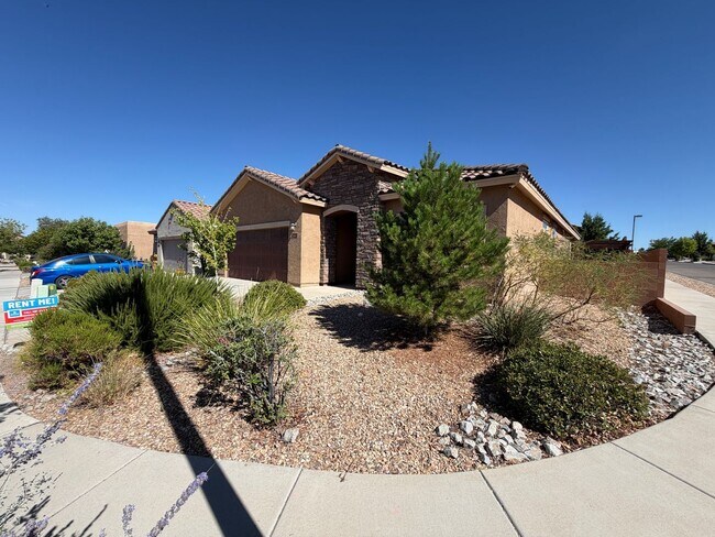 Foto del edificio - 4 Bedroom Single Story Home Available Near Golf Course Rd & Southern Blvd!