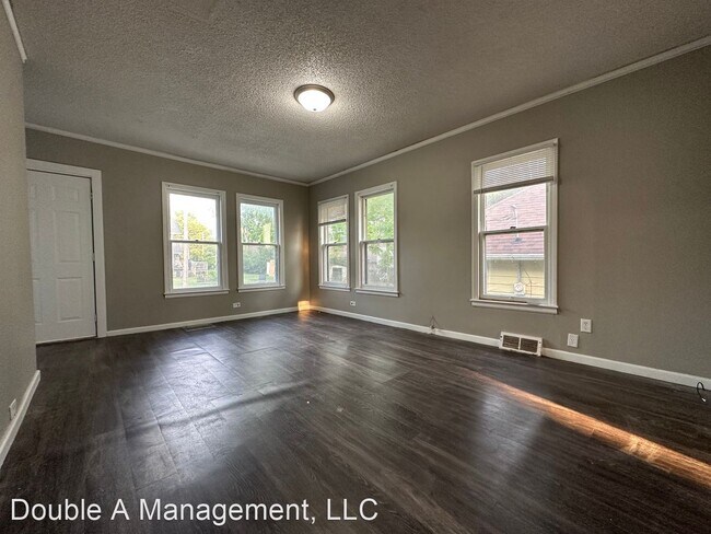 Building Photo - 2 br, 1 bath House - 113 Maplewood St.