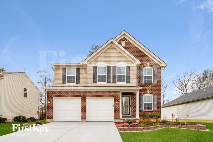 Foto principal - 11 Cedarwood Dr
