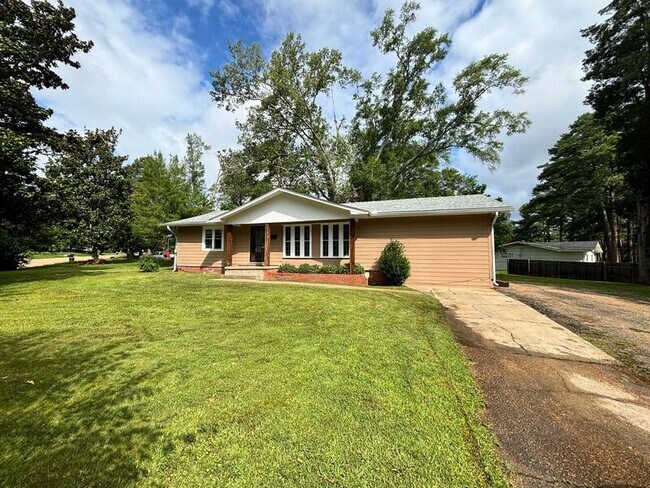 Foto del edificio - 706 Beaverbrook Dr