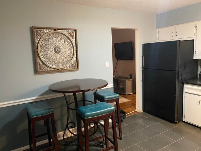 Building Photo - 3561 Galahad Dr