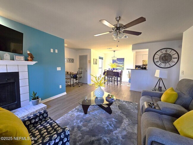 Building Photo - 10200 Belle Rive Blvd