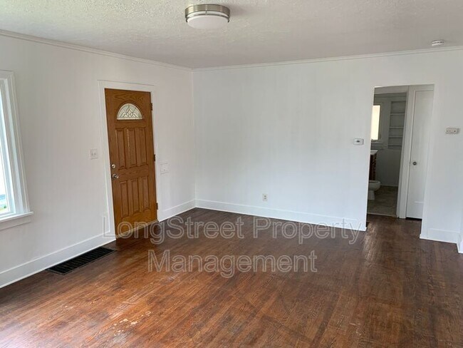 Building Photo - 1734 N Rosa Parks Way