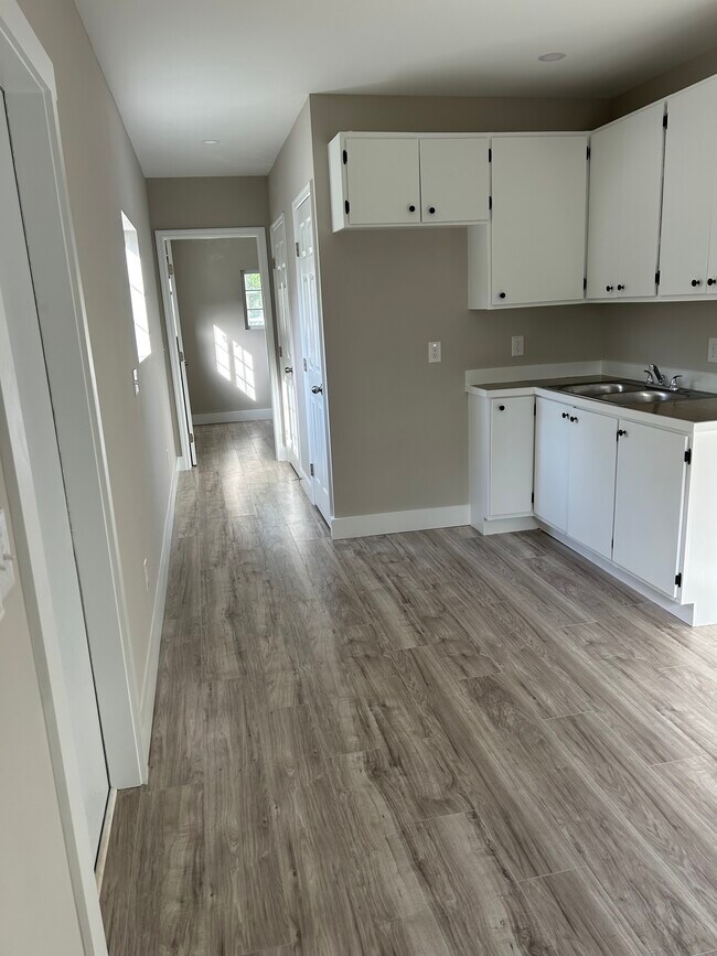 Foto del edificio - 2579 Forestbrook Rd