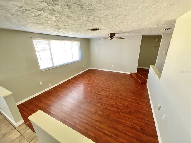 Building Photo - 5702 Moog Rd