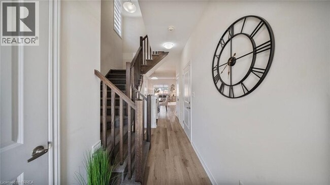 Building Photo - 461 Blackburn Dr