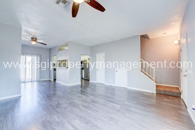 Foto del edificio - 18604 N 33rd Dr