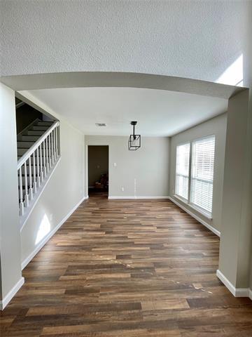 Building Photo - 4420 Santa Fe Ln
