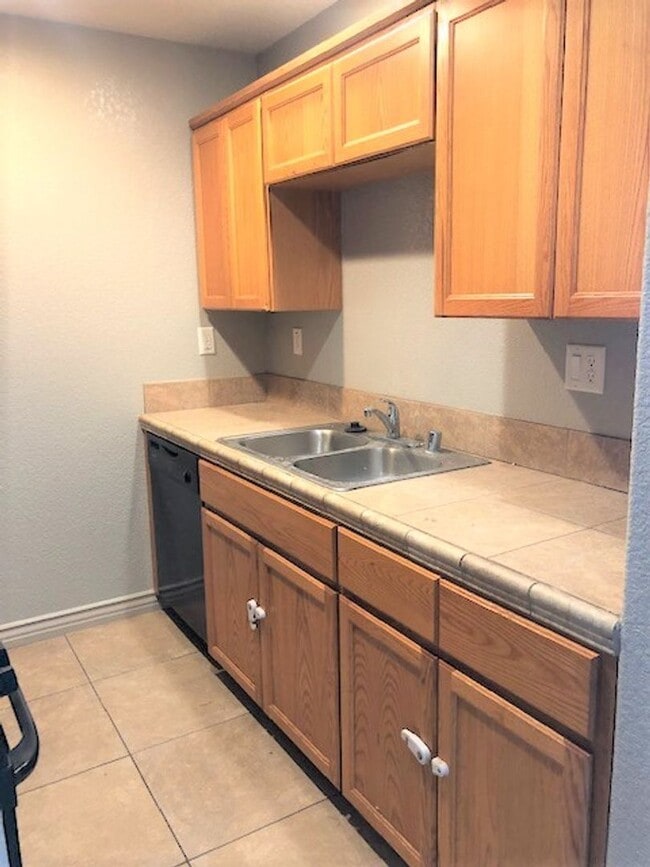 Building Photo - 21240 Yerba Blvd