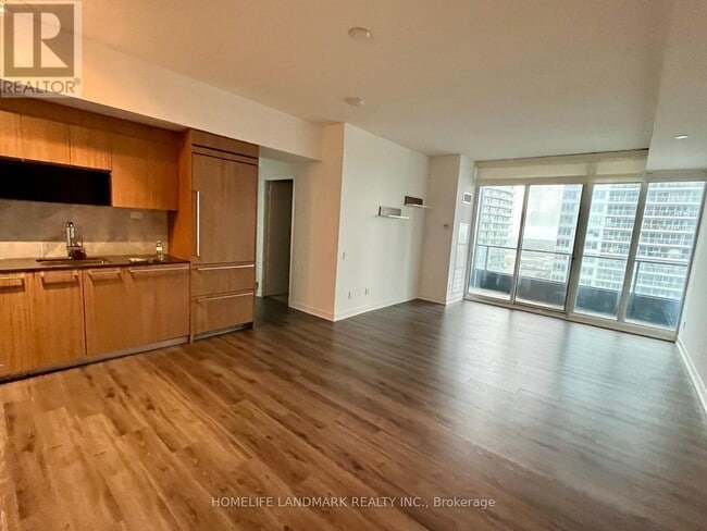 Building Photo - 70-2270 Queens Wharf Rd