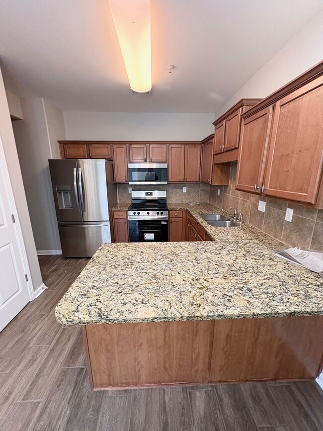 Photo - GlenCrossing8811 Apartment