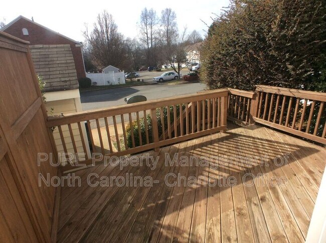 Photo - 17811 Delmas Dr Townhome