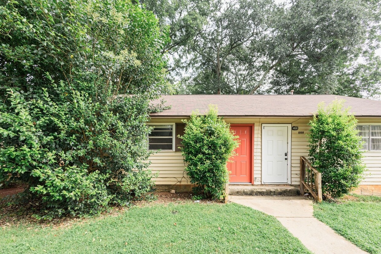 Foto principal - 1011 W Slaton Ave