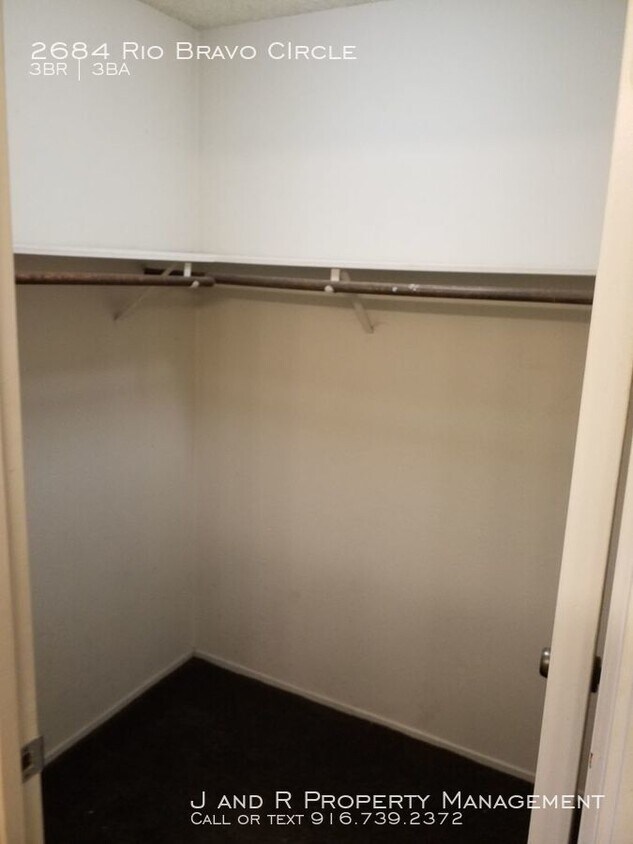 Primary Photo - 3 bed in College Greens