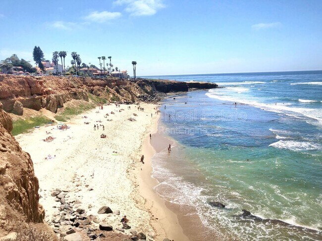 Foto del edificio - 4766 Bermuda Ave