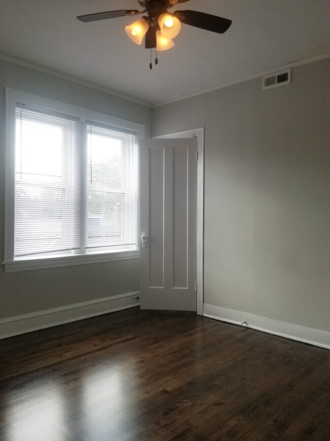 Foto del edificio - 3823 N Monticello Ave