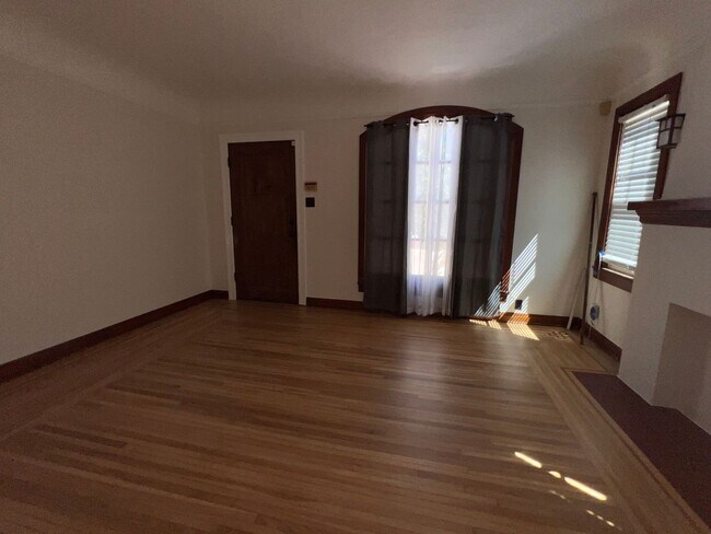 Foto del edificio - Spanish Gem in Vista Del Oro | 2Bed/1Bath | 1019SqFt | 1-Car Garage