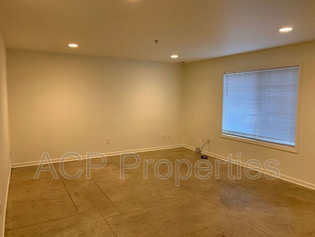 Building Photo - 1864 Trigg Rd