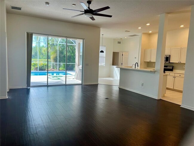 Building Photo - 7813 Castleisland Dr