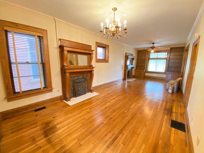 Building Photo - 629 Dennison Ave