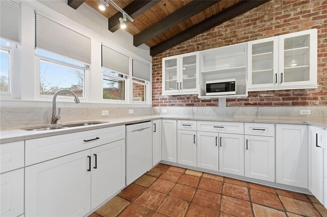 Building Photo - 3302 Wynn Dr