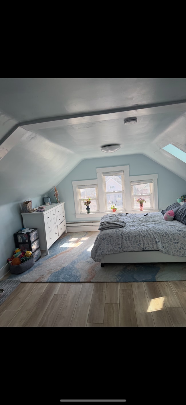 3rd floor BR - 2118 Hudson Ave