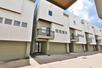 Building Photo - 4706 Austin St