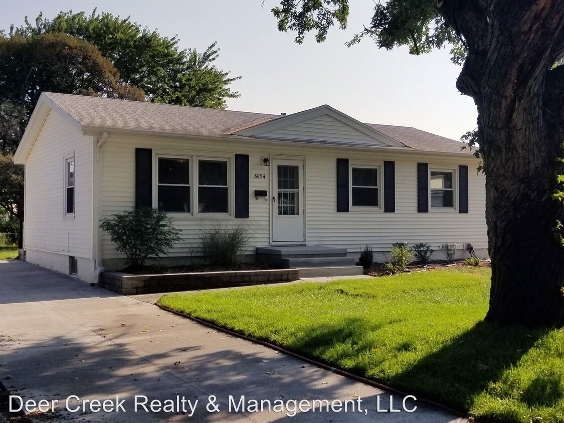 Foto principal - 3 br, 1 bath House - 8654 Westridge Dr