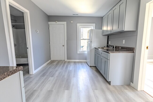 Foto del edificio - 247 Washington St