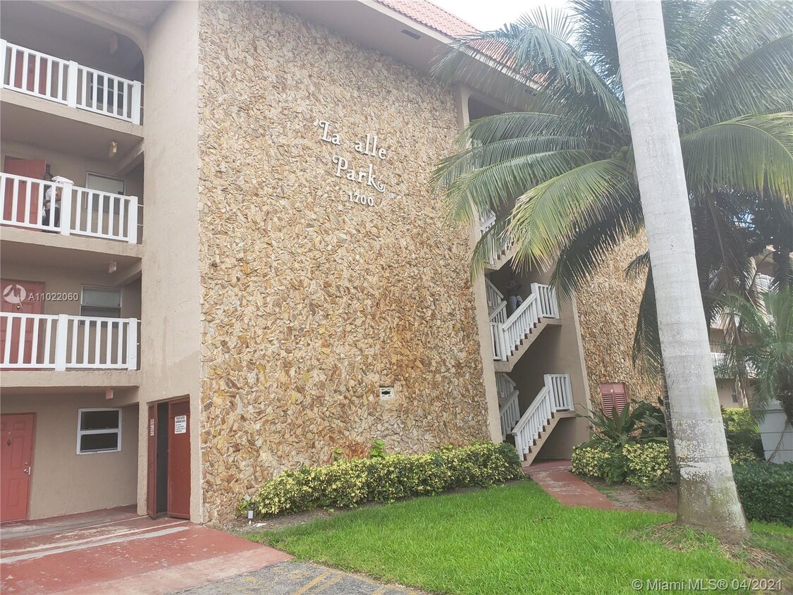 Primary Photo - 1700 NW 58th Terrace