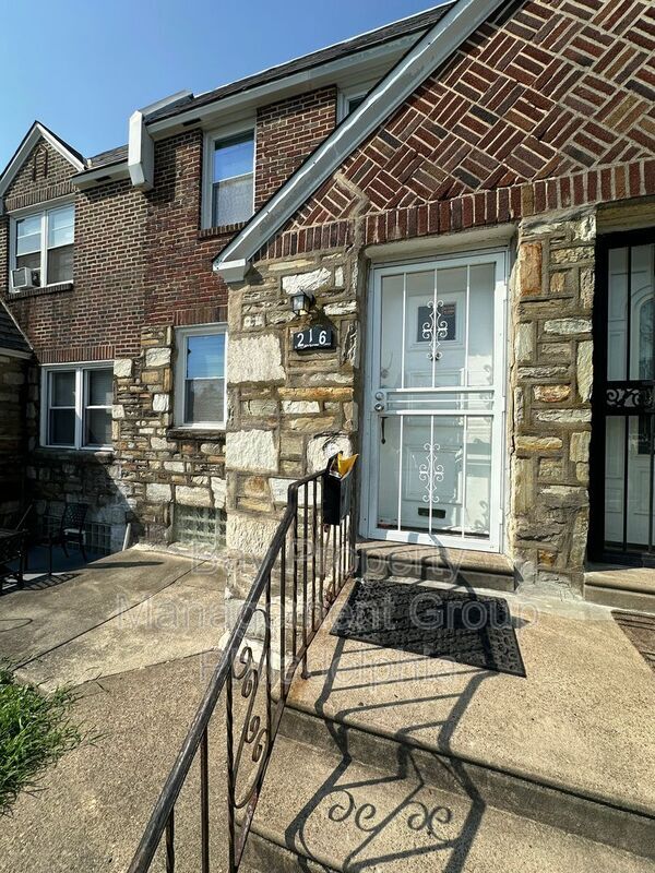 Foto del edificio - 216 E Cheltenham Ave
