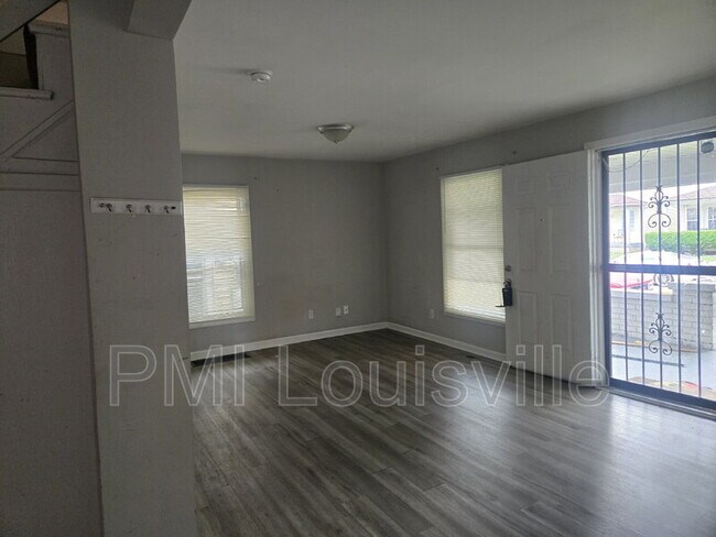 Foto del edificio - 4221 Sunset Ave