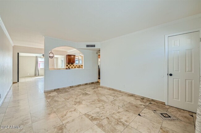 Foto del edificio - 3615 S Margo Dr