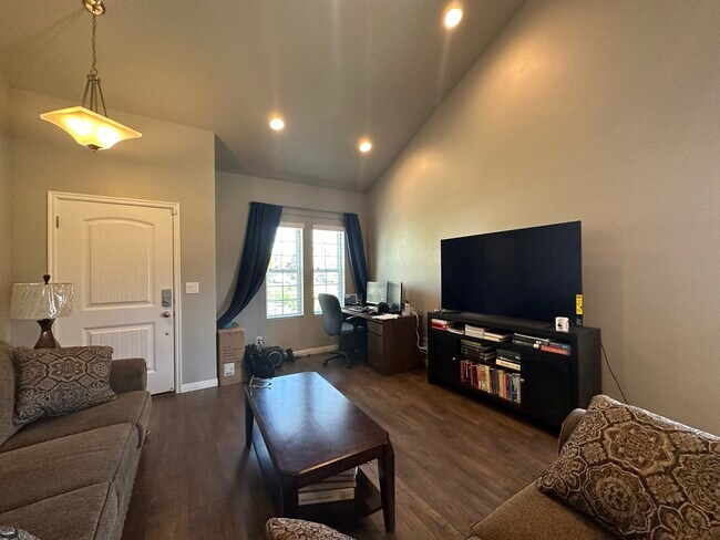 Foto del edificio - 10684 Wild Rice Dr