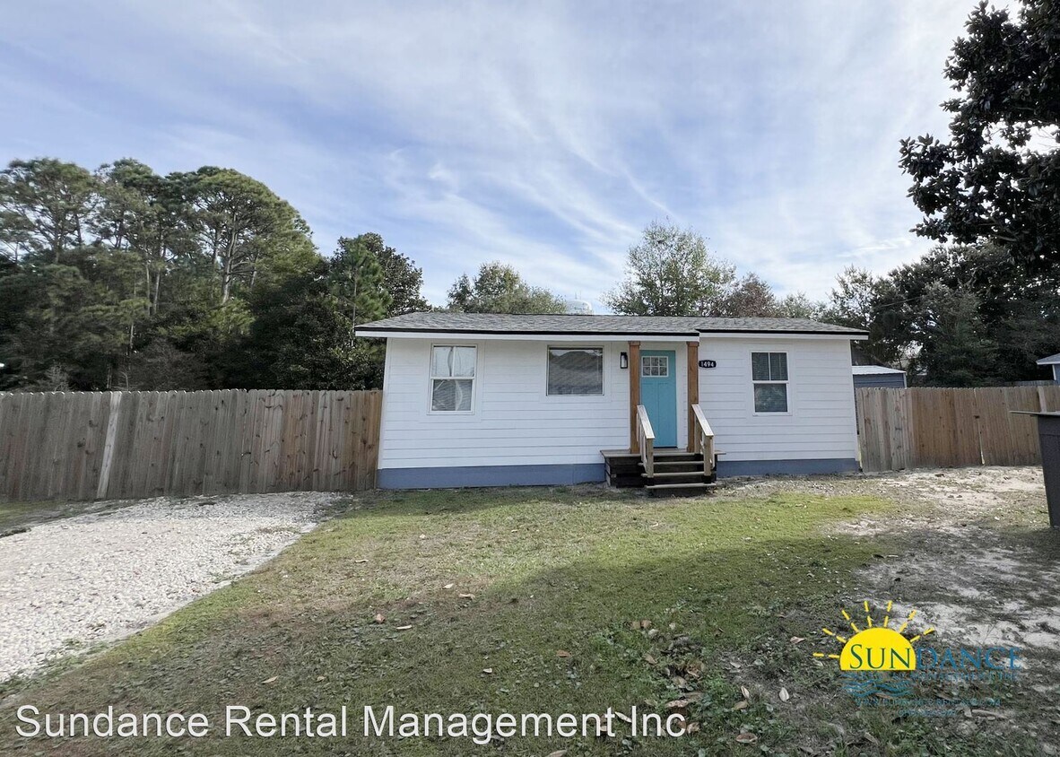 2 br, 1 bath House 1494 Oakhill Road House Rental in Gulf Breeze