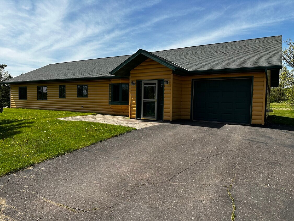 Primary Photo - 1139 W Knife River Rd
