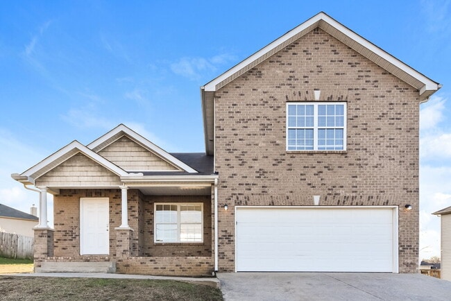 Building Photo - 176 Lyndhurst Dr