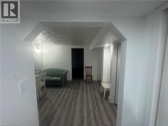 Building Photo - 18 Ingleside Dr