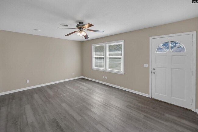 Foto del edificio - 3621 Baywater Dr