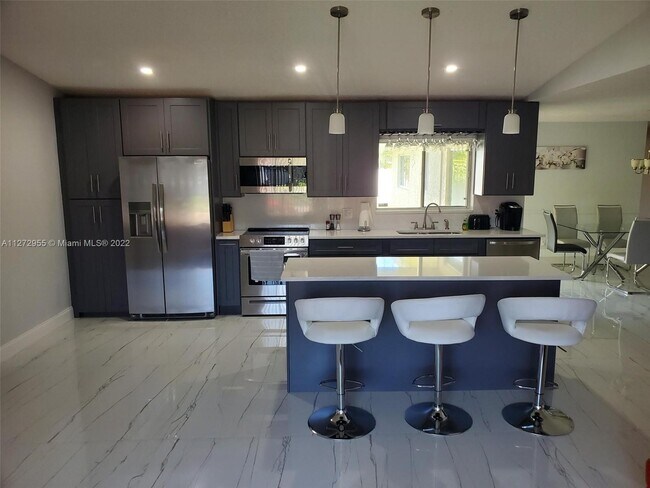 Foto del edificio - 2180 NW 70th Ave