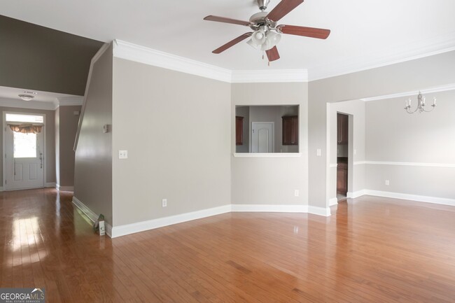 Foto del edificio - 1304 Blackstone Way